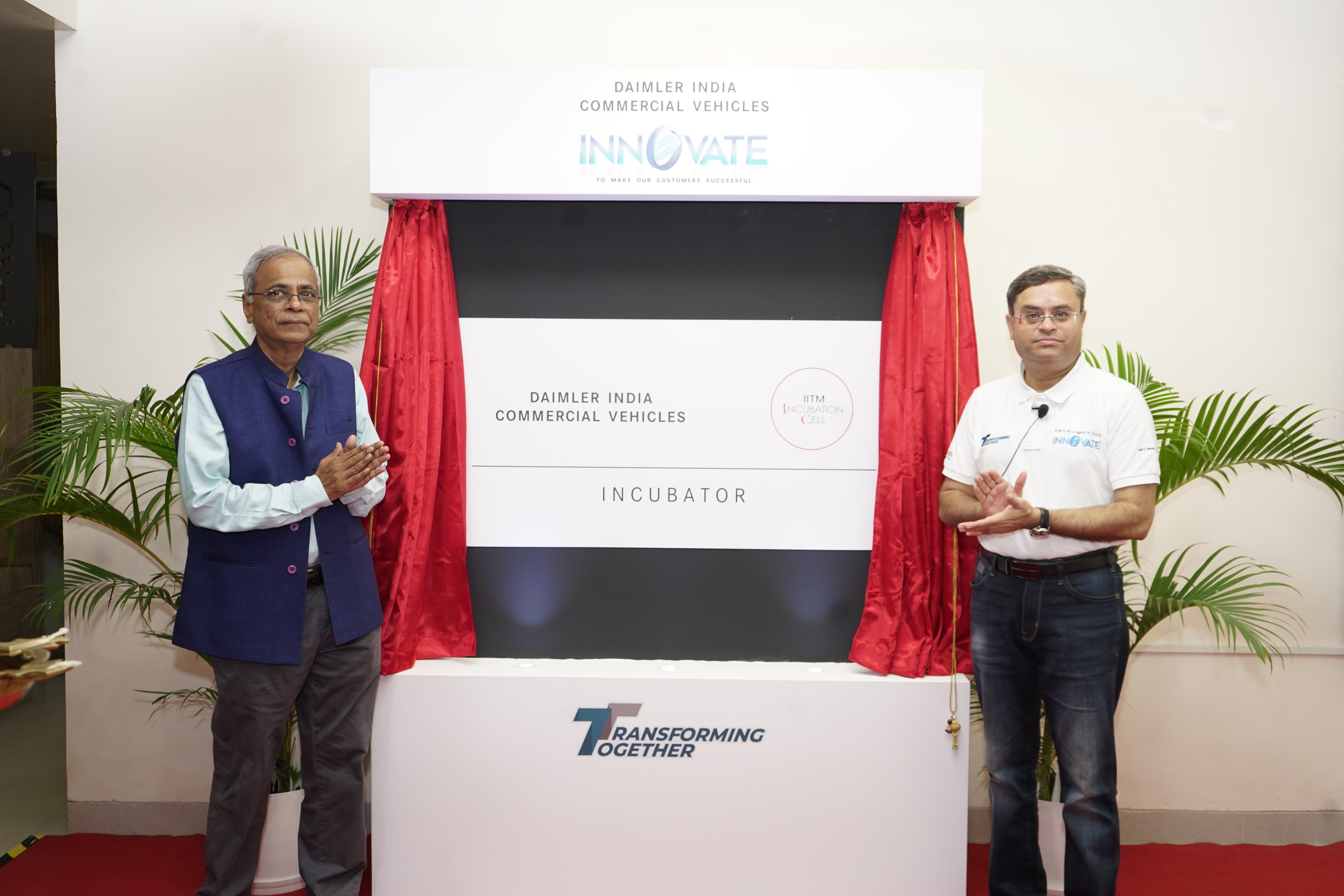 daimler-india-commercial-vehicles-partners-with-iit-madras-incubation-cell-to-accelerate-future-mobility-solutions