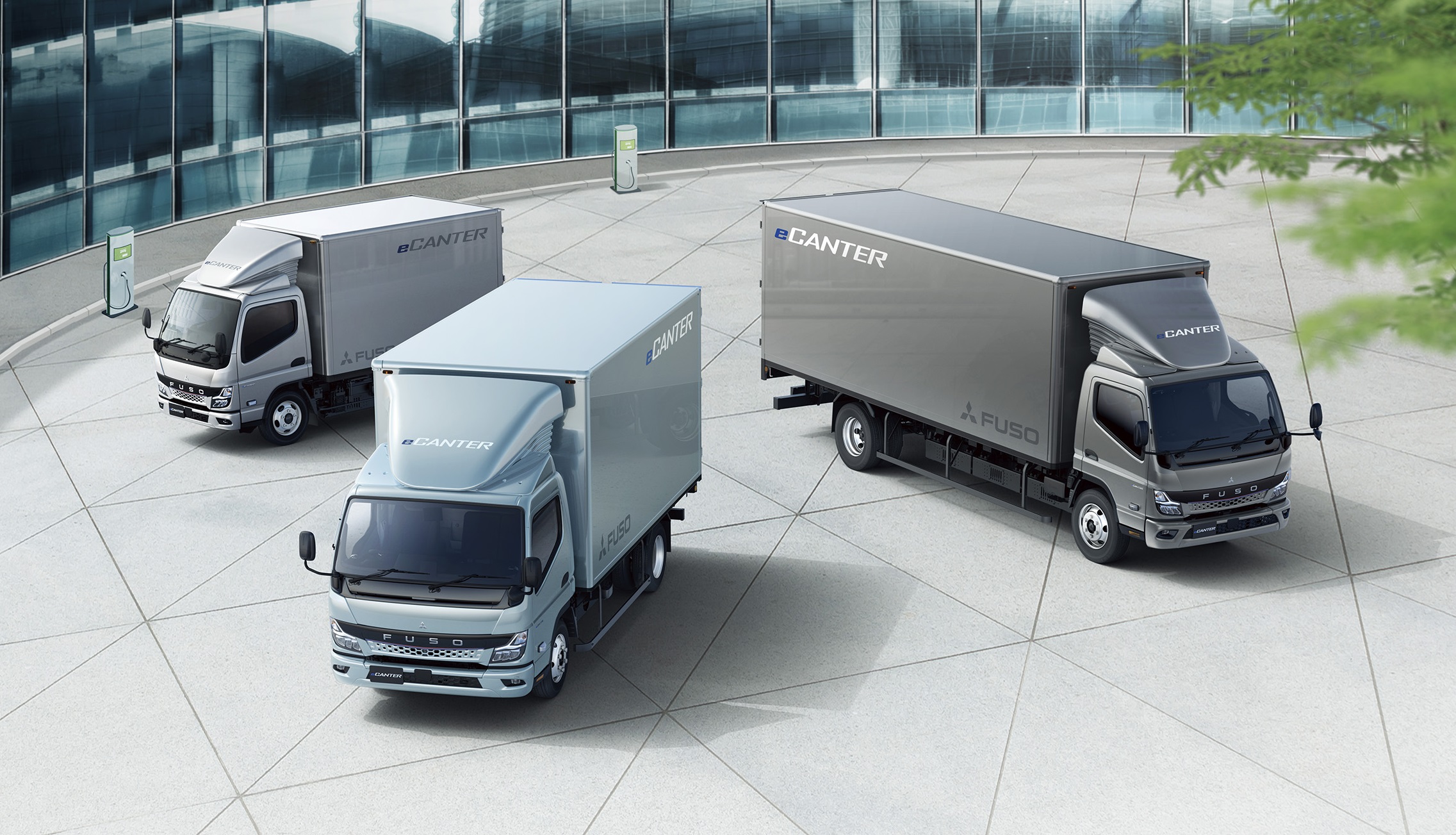 mitsubishi-fuso-opens-orders-for-the-new-all-electric-light-duty-ecanter-truck-in-japan