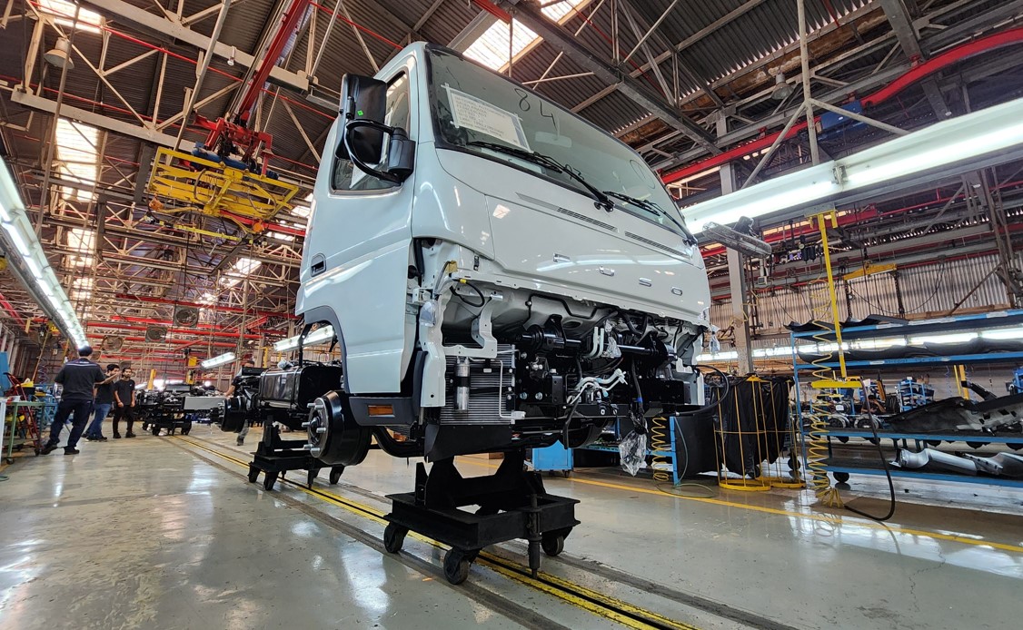 Local assembly of light-duty Canter trucks begins in Saudi Arabia for the first time