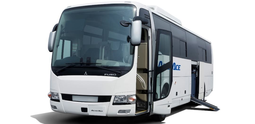 大型観光バス「エアロエース」エレベーター付きバスを発売