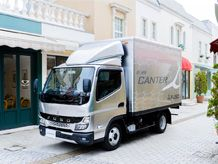 Mitsubishi Fuso premieres the new light-duty Canter truck in Japan